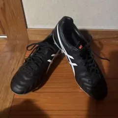 asics サッカースパイク ブラック ホワイト