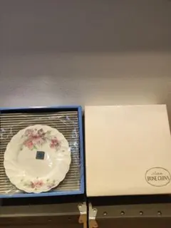 Noritake ノリタケ ボーンチャイナ プレート 4枚セット 花柄 新品