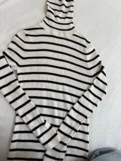 UNIQLO メリノリブタートルネックセーター