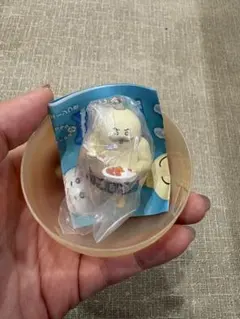映画 ちいかわ 人魚の島のひみつ たべものいっぱいマスコット 【島二郎】