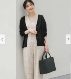 新品タグ付き　UR TECH ひやサラクールリネン混Vネックショートカーディガン