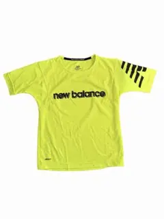 ニューバランス 半袖Tシャツ 蛍光イエロー サッカー スポーツウェアのサムネイル