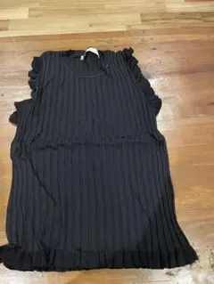 ZARA ブラック フリル付きノースリーブ L