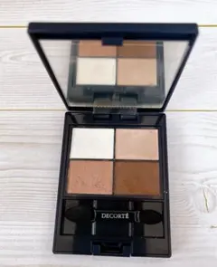 コスメデコルテ2023クリスマスコフレアイシャドウパレット