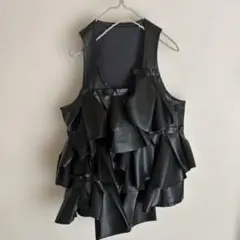 美品 COMME des GARCONS 2013SS デザインベスト　ジレ COMME des GARCONS（ベスト/ジレ）のフリマアイテム一覧