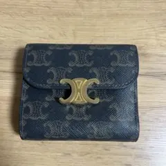 CELINE トリオンフ 三つ折り財布のサムネイル