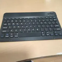 【最新＊美品】ワイヤレスBluetoothキーボード 充電式 QWERTY