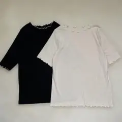 【美品】リブ編みメロウフリルネック半袖Tシャツ　2枚セット　白　黒