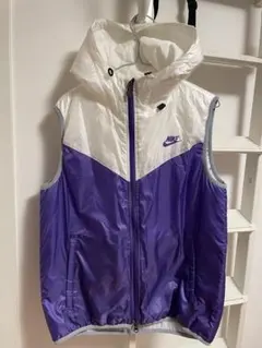 NIKE フード付きダウンベスト