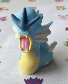 ポケモン 指人形 ギャラドス 中古 ポケモンキッズ ソフビ フィギュアのサムネイル