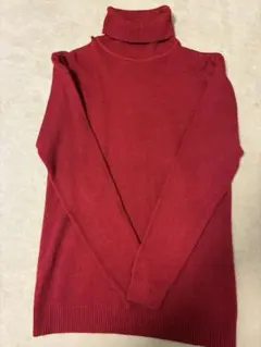 赤 タートルネックニット 長袖