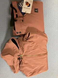 週末限定値下げ新品未使用スノーボードピンク 上下セット