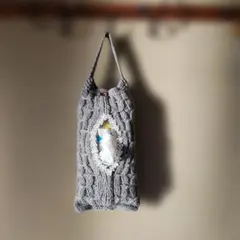 グレーのアラン模様のティッシュケース　レース付き