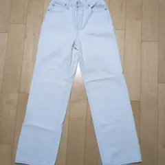 UNIQLO ストレートデニム 淡色 22サイズ