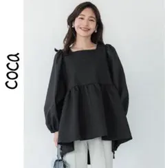 coca エンボス加工スクエアネックブラウス