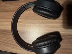 ブラック ワイヤレスヘッドホン 折りたたみ式