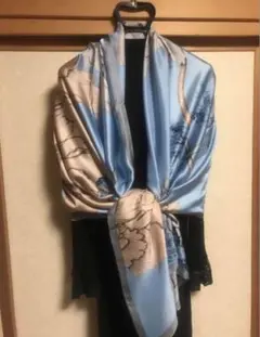 【新品未使用】超大判スカーフ　ストール マフラー ショール 水色✖️ベージュ　花柄