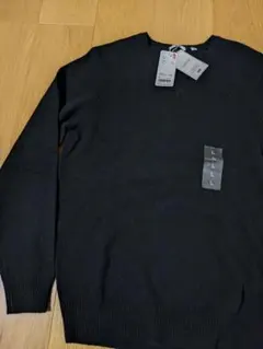 UNIQLO　ユニクロ　ラムウール　Vネック　ブラック　新品　タグ付き　Lサイズ