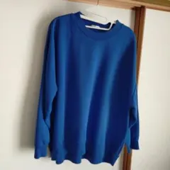 ハニーズ 青 長袖トレーナー