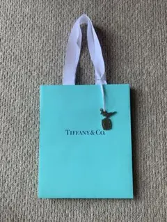 Tiffany & Co. 銀座本店　限定ショッパー　チャームつき