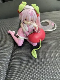 桜ミク　 フィギュア　～さくらんぼクッションver.～