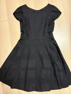 BLUE LABEL CRESTBRIDGE 黒 半袖 フレアミニワンピース