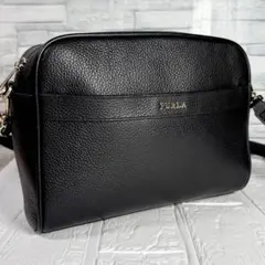 美品 フルラ FURLA ショルダーバッグ アヴリル レザー シボ　カメラバッグ