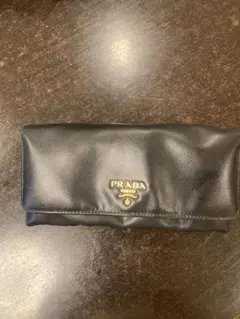 PRADA 長財布　メタルロゴ　サフィアーノ　レザー　バイカラー　黒　ピンク