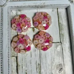 Item thumbnail for item ec349639-f54d-4bff-81e8-f5b5c248ac29