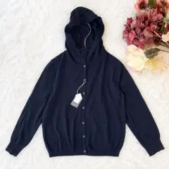 新品タグ付き✨スクロール UVカット フーデットニットカーディガン綿ネイビー Mのサムネイル