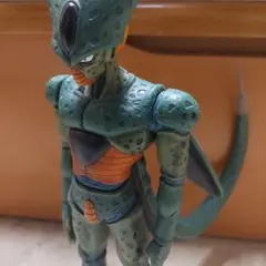 未使用に近い！　ドラゴンボール　セル　フィギュア　一番くじ 尻尾を支える支柱無し