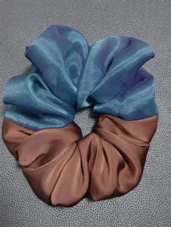 今日のお買い得　バイカラーシュシュ