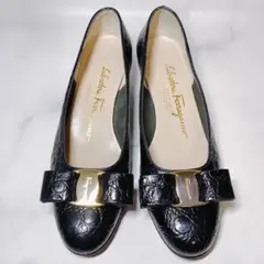 【早い者勝ち】【スピード発送】Salvatore Ferragamo パンプスのサムネイル