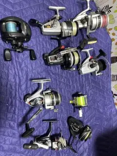 【ジャンク】リール9個　まとめ売り（ダイワ5、シマノ1、リョービ1、不明2）のサムネイル