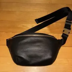 GU リアルレザー ボディバッグ 黒 ブラック