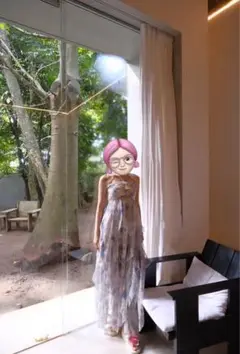 青と白のロングワンピース