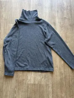 UNIQLO グレー フリースタートルネック長袖トップス
