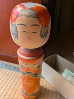 花柄こけし人形