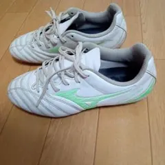 サッカースパイク　モナルシーダネオ　23.5cm