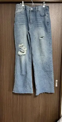 ワイドレッグダメージジーンズ