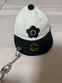 マリークワント ニューエラ NEW ERA ダイカットポーチ　ブラック×ホワイト 2026年最新】マリークワント ニューエラ ポーチの人気アイテム - メルカリ