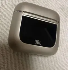 JBL Tour Pro 2 イヤホンケース シルバー　充電器