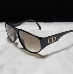 ◆Christian Dior◆デカロゴ　サングラス