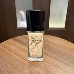 Dior ディオールスキン フォーエヴァー フルイド グロウ