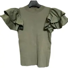 Lily Brown／カーキ フリルスリーブ ニット半袖