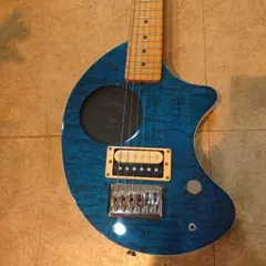 FERNANDES ZO-3 パラッパラッパーモデル アンプ内蔵 エレキギター