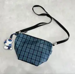 即完売品 ファミリア　ショルダーバッグ　ポシェット
