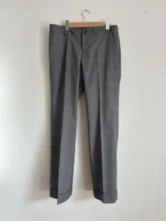 グレー スラックス