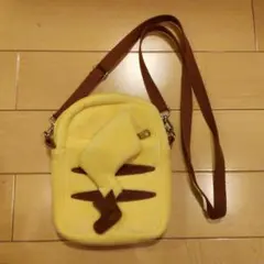ピカチュウ デザイン バッグ　サコッシュ　ポシェット　ポケモン