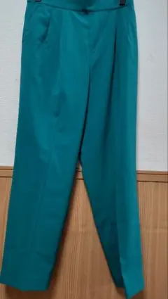 XXLサイズクロップドパンツグリーン系